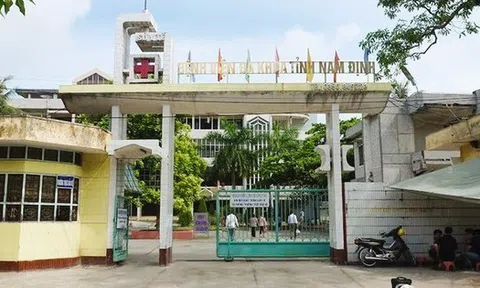 Bệnh viện báo cáo gì về vụ bé trai ở Nam Định bị yêu cầu đóng đủ viện phí mới cấp cứu?
