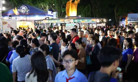 Nhiều gian hàng 'vỡ trận' tại Lễ hội Bánh mì TP.HCM