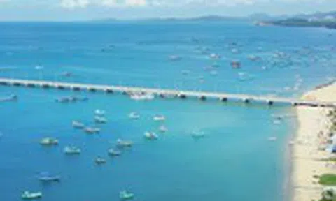 Cuộc thi clip ‘50 năm - Tỏa sáng miền Nam’: Viên ngọc giữa trùng khơi